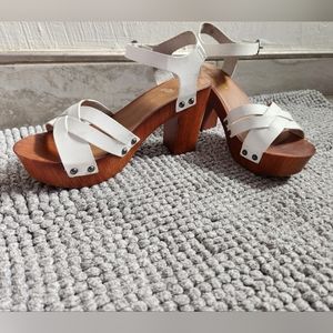 White Steve Madden Platform Heels Size 7